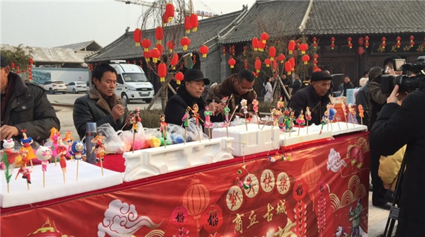 没有手的“手艺人”抖音涨粉百万，打开泥人线上新销路